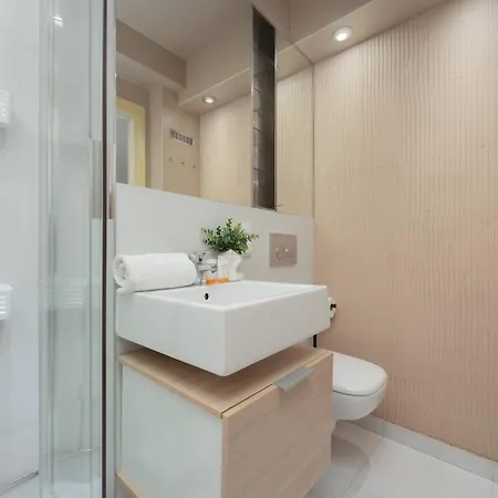 Apartamento Skyview Comfortable With Balcony In The Center By Renters